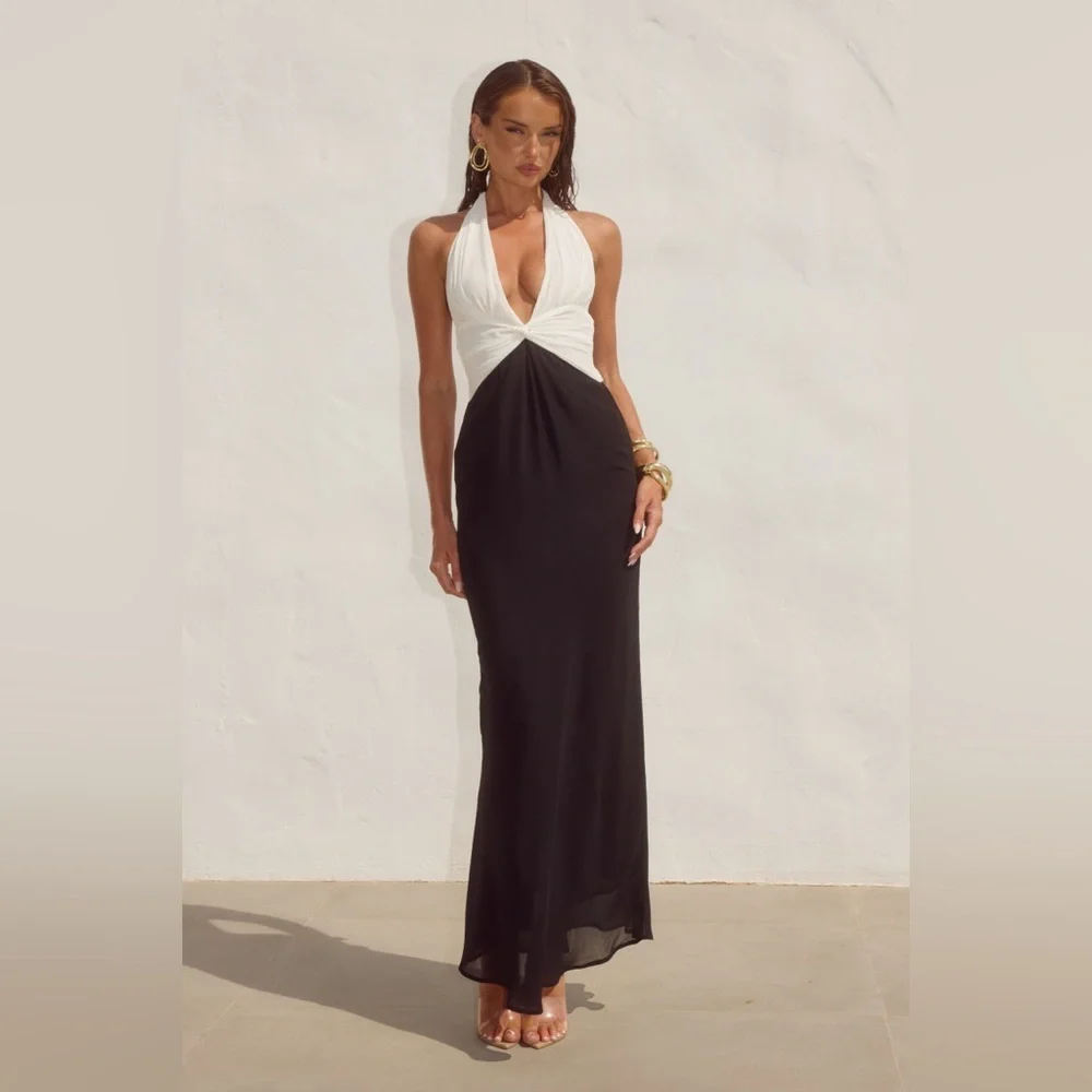 RUNAWAY THE LABEL Tenaya Plunge V Neck Maxi Dress Black White Size Medium NWT - Picture 2 of 10
